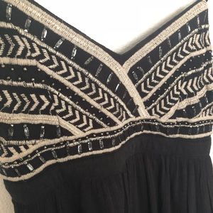 🌸 Hollister Embroidered Tank 🌸